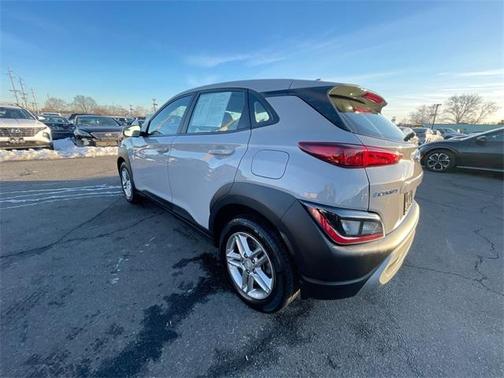 2022 Hyundai KONA SE
