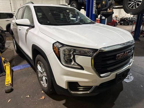 Summit White 2023 GMC Terrain SLE