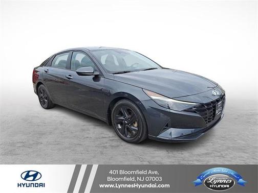 2022 Hyundai ELANTRA SEL