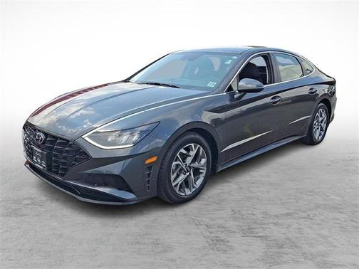 2022 Hyundai SONATA SEL
