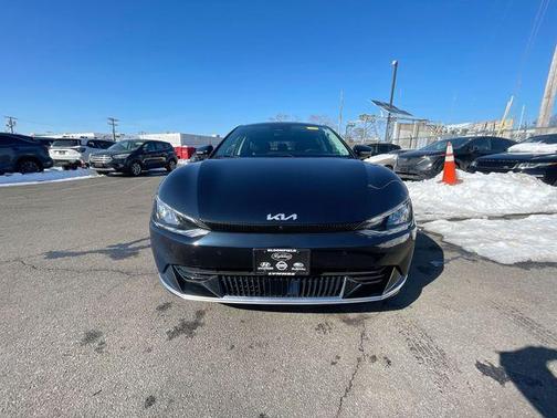 2022 Kia EV6 Wind