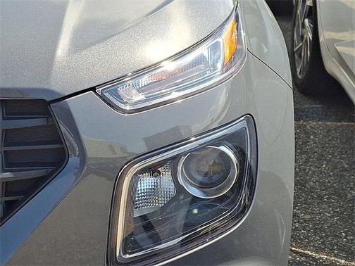 2025 Hyundai VENUE SE