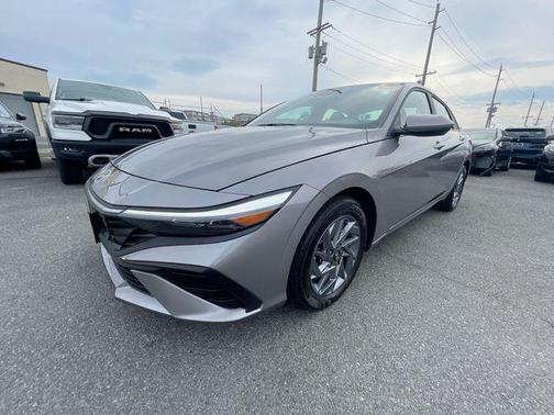 Metal 2024 Hyundai ELANTRA SEL