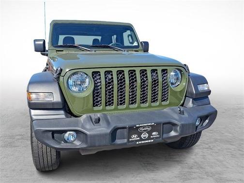 2022 Jeep Gladiator Sport
