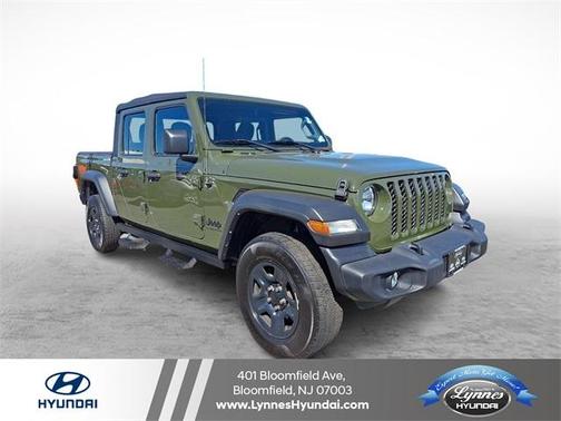 2022 Jeep Gladiator Sport