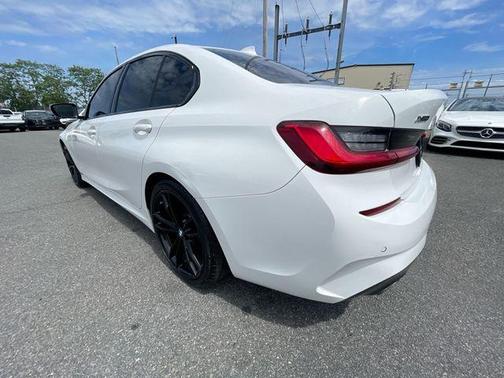 Alpine White 2021 BMW 330 i xDrive
