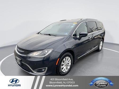 2019 Chrysler Pacifica Touring-L