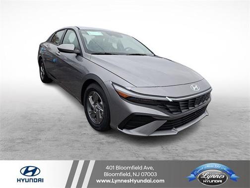 2025 Hyundai ELANTRA SE