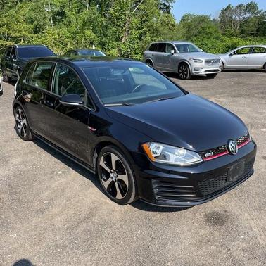2017 Volkswagen Golf GTI S 4-Door