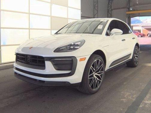 2022 Porsche Macan Base