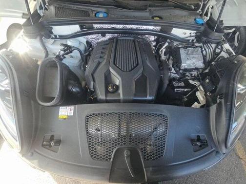 2022 Porsche Macan Base