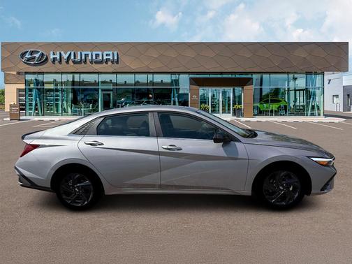 2026 Hyundai ELANTRA SEL