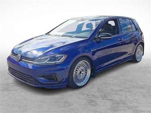 2018 Volkswagen Golf R 2.0T w/DCC & Navigation