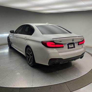 Alpine White 2023 BMW 540 i xDrive