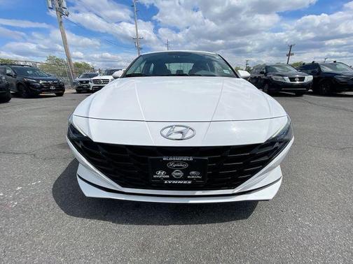 White Pearl 2023 Hyundai ELANTRA SEL