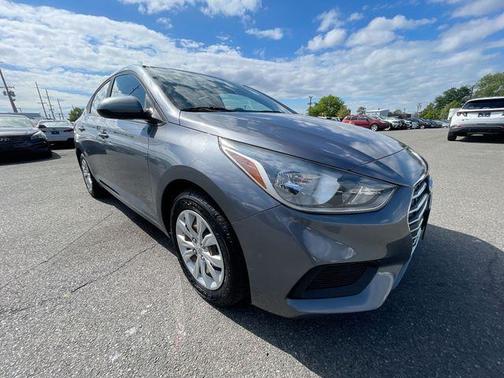 Urban Gray 2020 Hyundai Accent SE