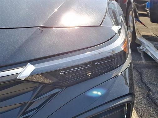 2025 Hyundai ELANTRA HEV SEL Sport