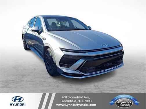 2025 Hyundai SONATA Hybrid Limited