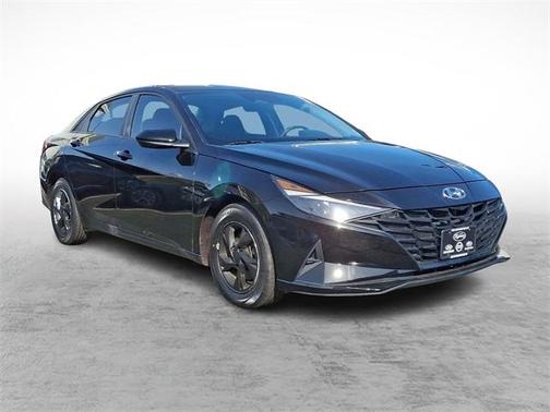 2021 Hyundai ELANTRA SE