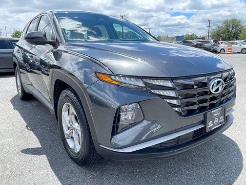 Gray 2023 Hyundai TUCSON SE