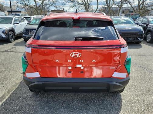 2025 Hyundai KONA SEL