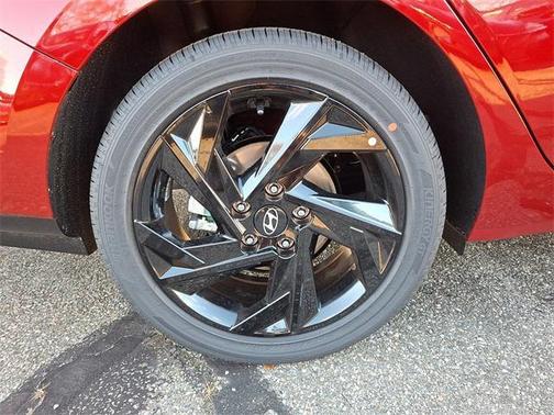 2026 Hyundai ELANTRA SEL