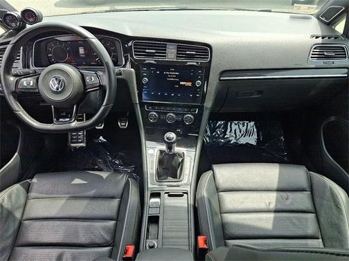 2018 Volkswagen Golf R 2.0T w/DCC & Navigation