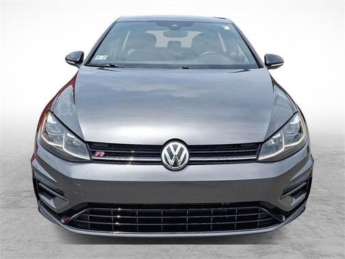2018 Volkswagen Golf R 2.0T w/DCC & Navigation