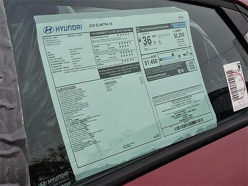 2025 Hyundai ELANTRA SE
