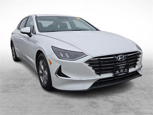 2022 Hyundai SONATA SE