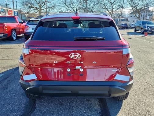 2025 Hyundai KONA SEL