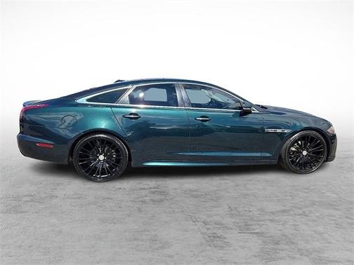 2016 Jaguar XJ XJ R-Sport