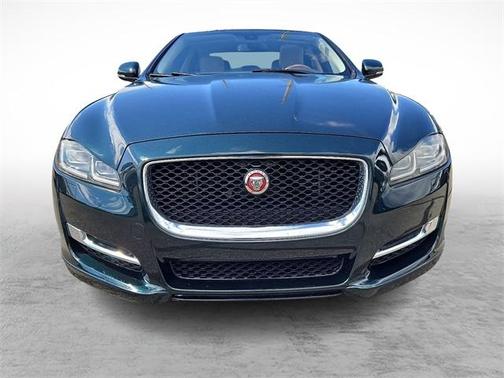 2016 Jaguar XJ XJ R-Sport