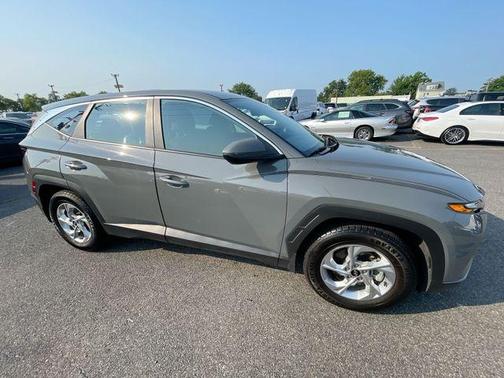 Gray 2024 Hyundai TUCSON SE