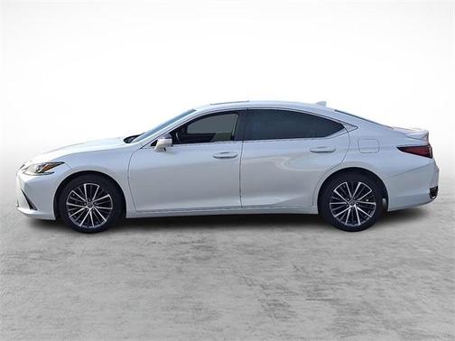 2024 Lexus ES 300h Luxury