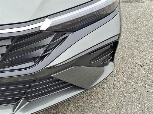 2025 Hyundai ELANTRA HEV Limited