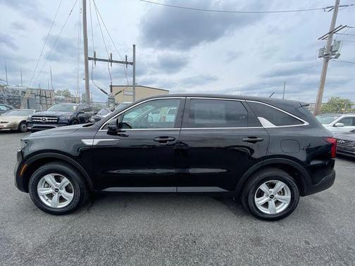 Ebony Black 2023 Kia Sorento LX