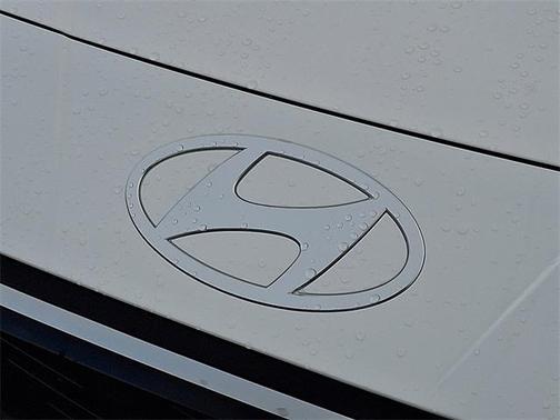 2026 Hyundai ELANTRA SEL