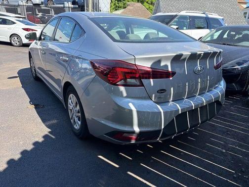 Silver 2020 Hyundai ELANTRA SE