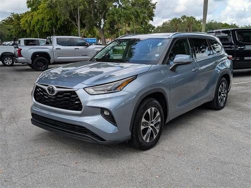 2021 Toyota Highlander XLE