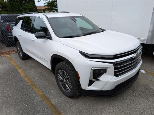 2025 Chevrolet Traverse LT