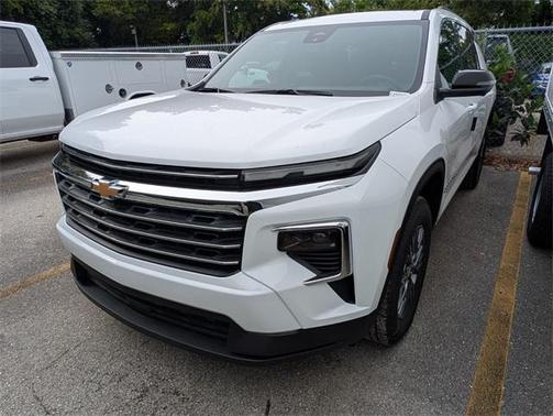 2025 Chevrolet Traverse LT