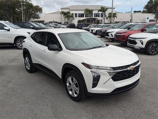 2025 Chevrolet Trax LS
