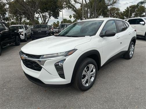 2025 Chevrolet Trax LS