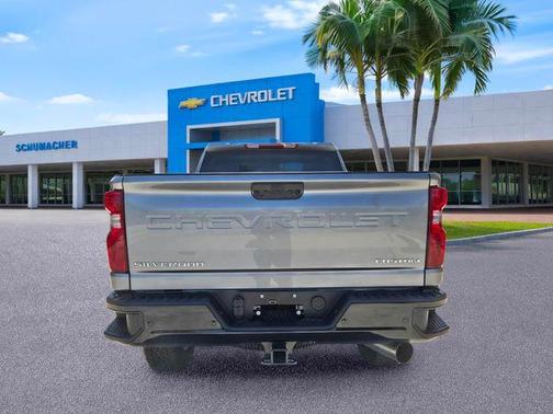 Sterling Gray Metallic 2026 Chevrolet Silverado 2500 Custom
