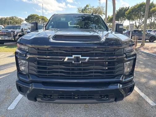 2025 Chevrolet Silverado 2500 Custom