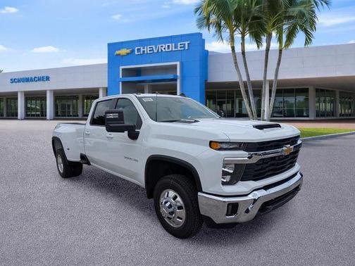 Summit White 2026 Chevrolet Silverado 3500 LT