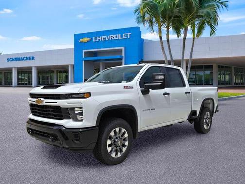 Summit White 2026 Chevrolet Silverado 2500 Custom