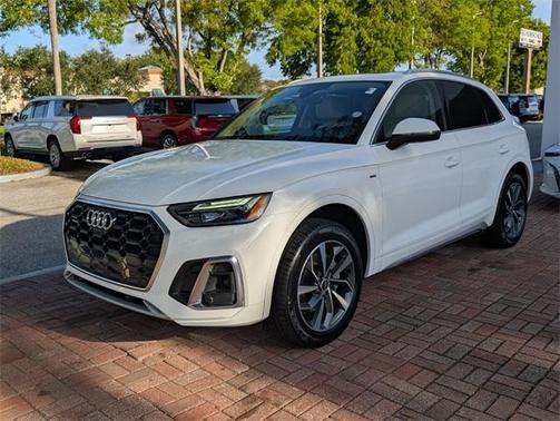 2022 Audi Q5 45 S line quattro Premium