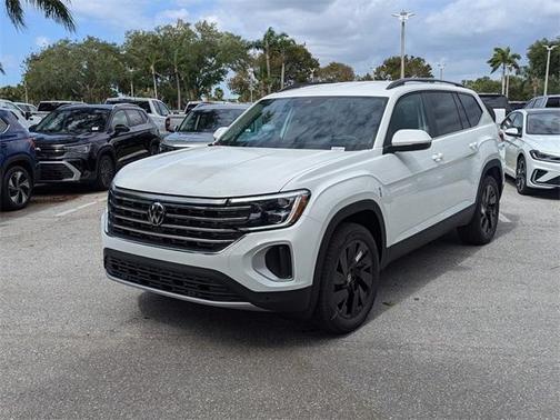 2025 Volkswagen Atlas 2.0T SE w/Technology